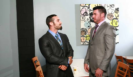 Caras americanos gostosos, o urso gay Jaxton Wheeler e o super garanhão Billy Santoro fazem sexo anal