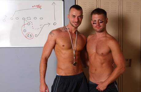 Nice american boys hunky guy Bobby Clark and otter Jessie Colter have anal sex