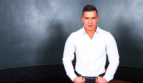 Der gut gebaute Scott Hunter und der englische Schönling Paddy Obrian bei einem heißen Arschfick