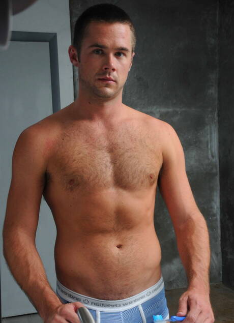 Men.com: Pretty american boys otter Mike De Marko and strongman Bryce Evans in hot ass bang