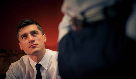 O garanhão eslovaco Jay Roberts e o musculoso russo Dato Foland em cena de chupada de pau