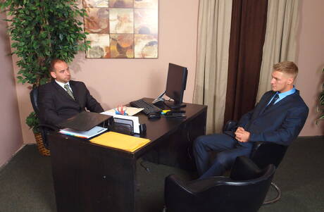 lindo cara Jason e o lindo cara Girth Brooks fazem um sexo de casal quente