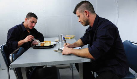 Leuke Amerikaanse vrienden, goed gebouwde Marc Dylan en goed gebouwde Adam Killian, trekken pik af