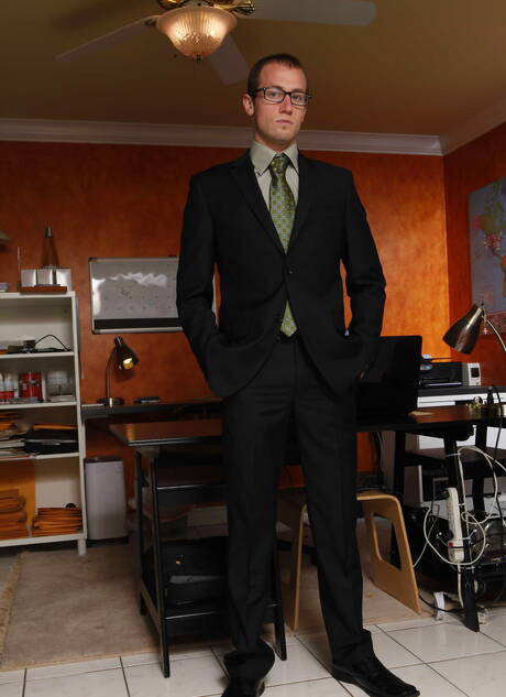 Men: Les sympathiques copains américains Kyle Quinn et Cole Streets se déshabillent et montrent de jolis culs