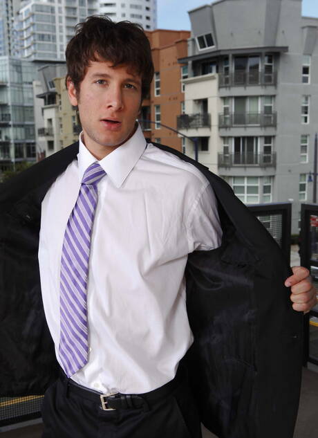 Il fusto americano Spencer Fox e lo stallone Ryan C in una bollente scopata anale all