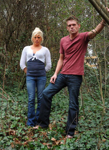 Men: Two american guys hunk Johnny Rapid and husky guy Morgan Shades fuck ass after sucking dick outside