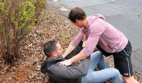 Men: Los simpáticos estadounidenses Ayden Marx y Luca Rosso tienen sexo anal en la cocina