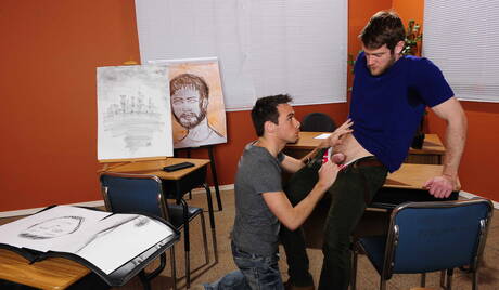 Knappe Amerikaanse jongens, harige hengst Colby Keller en gespierde kerel Rylan Shaw in hete homoseksuele actie