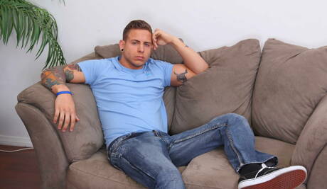 Muscular Kris Jameson and american pretty boy Tyr Alexander have a good anal sex