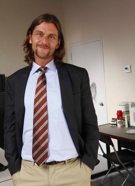 jovem americano Jay Kohl e o robusto Lucas Knowles fazem uma punheta incrível