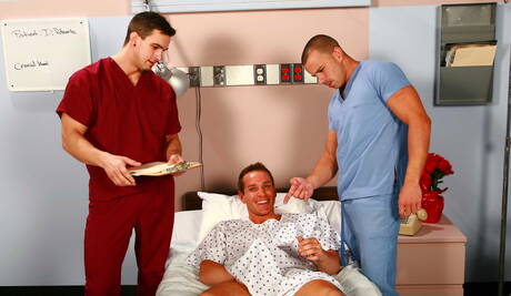 Jessy Ares, Dylan Roberts, Phenix, Trevor Knight en Chris neuken elkaar