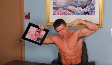 帥哥 Tony Newport、Kirk Cummings 和 Trenton Ducati 的三人激情肛交