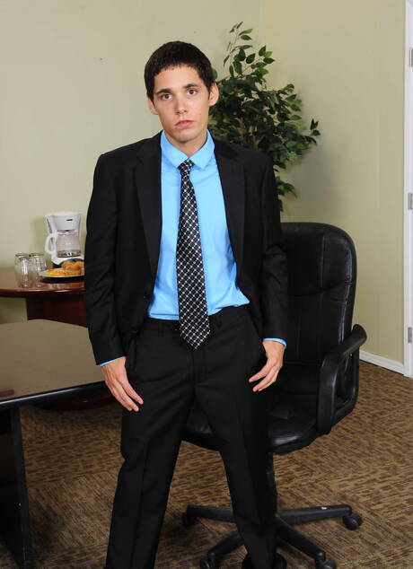 James, Phenix, Sebastian, Philip, Jacob Marteny em gangbang selvagem