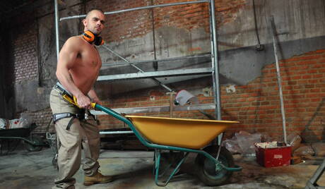 Der amerikanische Schönling Damien Crosse und Foster Riviera ficken nach einem Blowjob in den Arsch