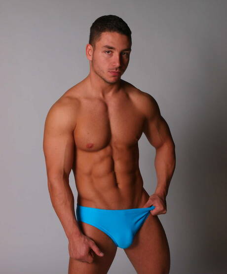 Les beaux mecs américains Marc Dylan et le costaud Bryce Star baisent le cul après une pipe