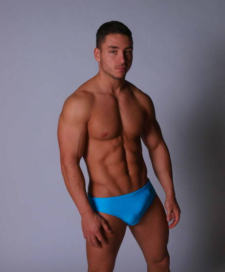 Les beaux mecs américains Marc Dylan et le costaud Bryce Star baisent le cul après une pipe