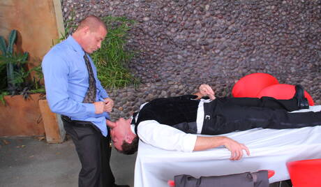 Les mecs américains chauds, le taureau fort Jacob Durham et le taureau Tyler Saint se sont baisés