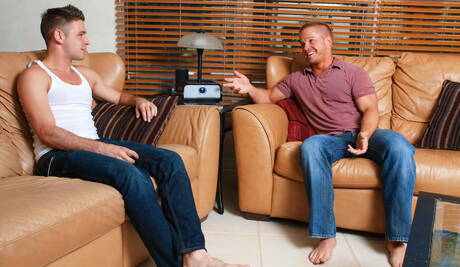 Les garçons américains chauds et poilus Duncan Black et le beau mec Liam Magnuson ont des relations sexuelles torrides en couple