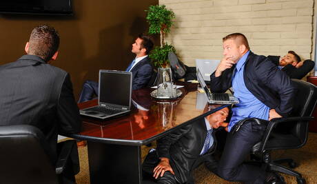 Men.com: American pornstars hairy bear Colby Jansen and hunk Spencer Fox drilling an ass