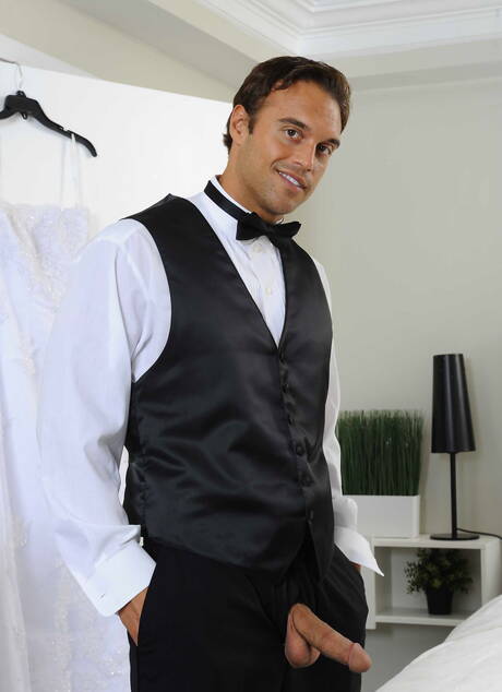 Les mecs américains sexy et costauds Rocco Reed et le musclé Landon Conrad ont une bonne relation sexuelle