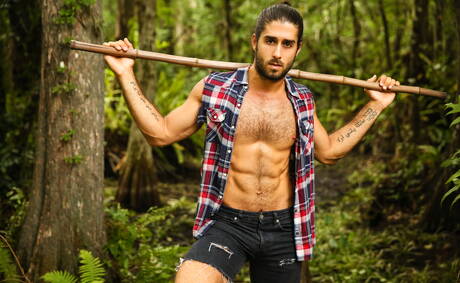 羅馬尼亞帥哥 Kaleb Stryker 和拉丁帥哥 Diego Sans 在戶外享受火熱的同性戀場景