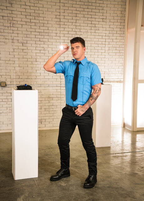 Men.com: Hot american boys muscular Jj Knight and hunky guy Mateo Fernandez fuck after blowjob