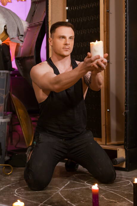 Le beau gosse anglais Paddy Obrian et le taureau fort français Chris Loan ont une relation sexuelle torride en couple