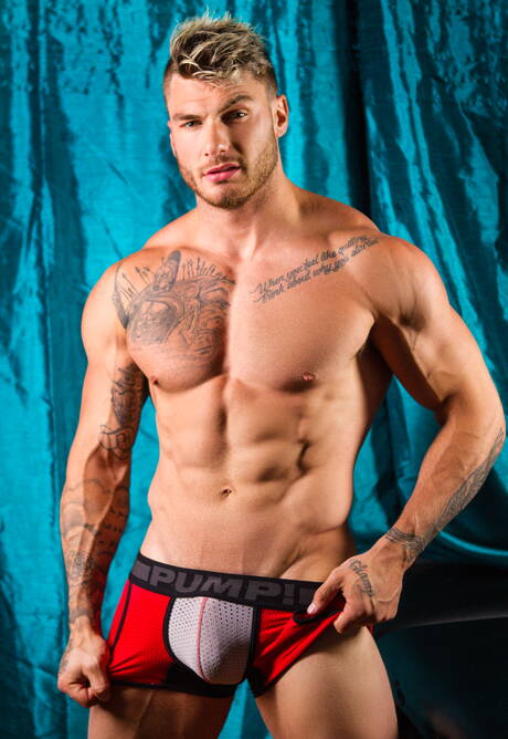 Men.com: Canadian husky guy William Seed and english otter Drew Dixon fuck ass after sucking dick