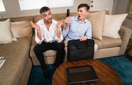 Die amerikanischen Muskelprotze Lance Hart und der Hengst Jack Hunter ficken nach dem Schwanzlutschen