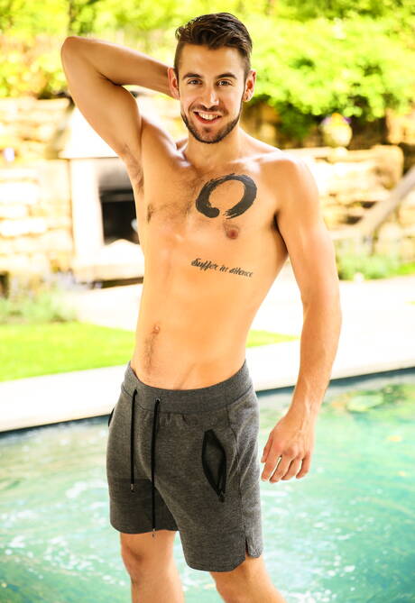 Die schamlosen Kumpels Dante Colle, Damon Heart und Colby Tucker haben harten Dreier-Sex am Pool