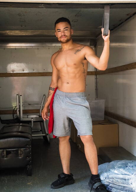 羅馬尼亞帥哥 Kaleb Stryker 和美國帥哥 Beaux Banks 口交後做了屁股