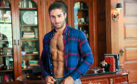 Il fusto latino Diego Sans e il muscoloso americano Colby Tucker si fanno un culo