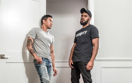 Gorgeous dude Travis Yukarin and hot guy Xl have a good oral sex