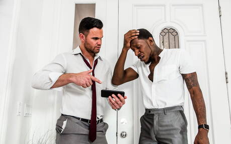 Canadian beefy Beau Reed and black superstud Deep Dic in black on white anal sex