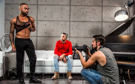 Sexy guys Dante Colle, Remy Cruze and Tyson Rush in hot 3some interracial anal sex