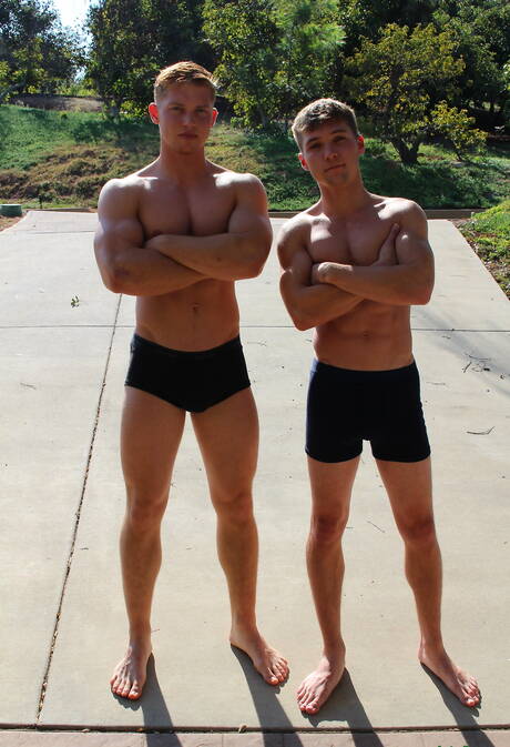 Active Duty: Husky guy Jake Jordan and american tough guy Elye Black in hot ass fuck action outside