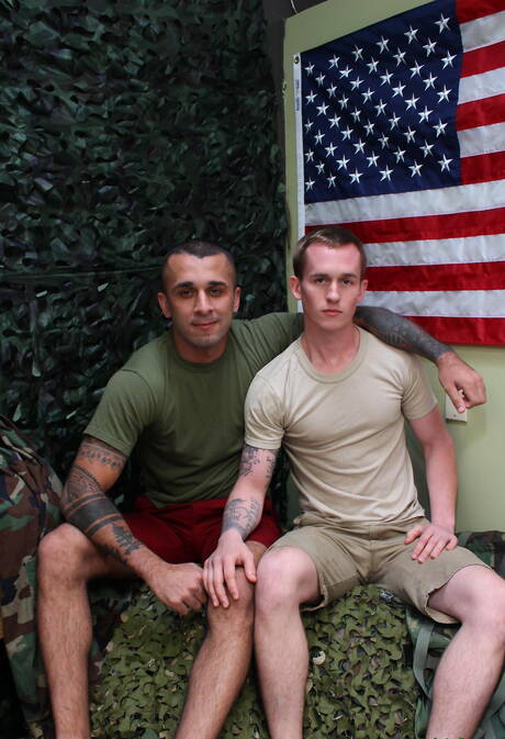 Active Duty: Muscular Kevin Texas and american superstud Laith Inkley in hot anal sex