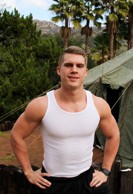 Le jeune Tchèque Danny Defoe montre un corps robuste à l