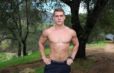 Le jeune Tchèque Danny Defoe montre un corps robuste à l