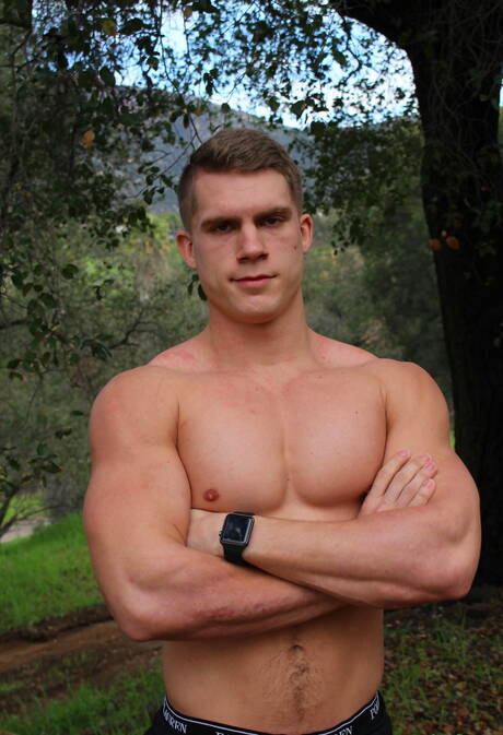 Le jeune Tchèque Danny Defoe montre un corps robuste à l