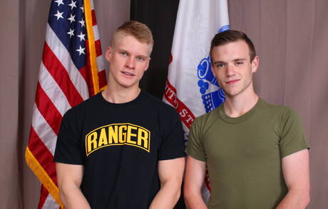 I due ragazzi americani sexy, il bel ragazzo Scott Finn e il bel ragazzo Blake Effortley, fanno sesso anale duro all