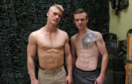I due ragazzi americani sexy, il bel ragazzo Scott Finn e il bel ragazzo Blake Effortley, fanno sesso anale duro all
