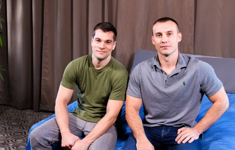 Dwóch amerykańskich chłopców, umięśniony Princeton Price i twardziel Marc Montana w gorącej akcji ruchania w tyłek na świeżym powietrzu