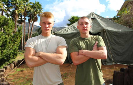 Hot americans, superstud Elye Black and tough guy Blake Effortley fuck after blowjob outside