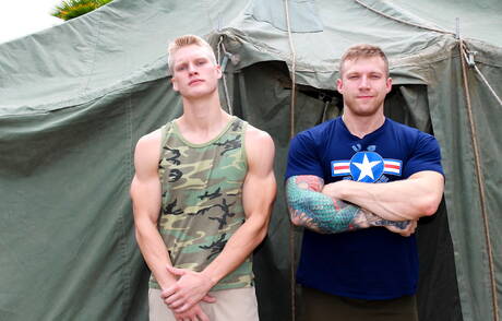 American beefcake Blake Effortley and  Mike Johnson have anal sex outside