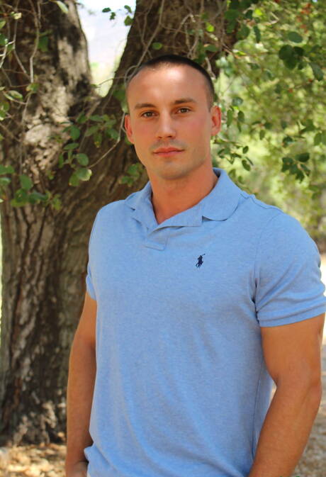 American tough guy Marc Montana shows a husky body outdoor