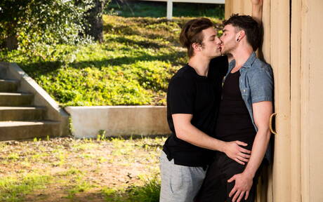 American hunk Charlie Pattinson and strongman Cayden Stone have anal sex outdoor