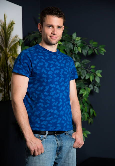 American stars hunk Dante Colle and beefy Quin Quire in hot homosexual scene outdoor