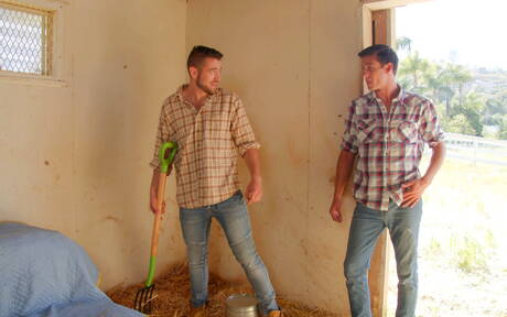 Podnieceni kumple Mark Long, Dante Colle i Elliot Finn w gorącym trójkącie analnym