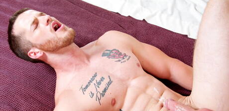 Nice american boys hunk Quentin Gainz and stud Justin Matthews fuck ass after sucking cock